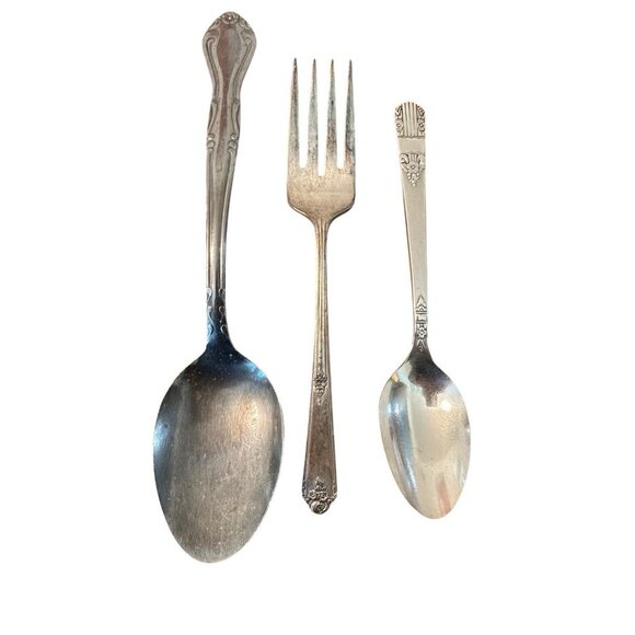 Vintage Mixed Lot Silverplated and Stainless Silverware Assorted Lot of 8 - Picture 2 of 13